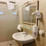 Villaggio Ristorante Pizzeria Museo Tanit 3* קרבוניה