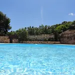 Villaggio Ristorante Pizzeria Museo Tanit מלון