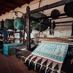 Villaggio Ristorante Pizzeria Museo Tanit מלון קרבוניה
