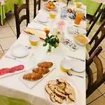 מלון Villaggio Ristorante Pizzeria Museo Tanit