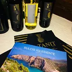 Villaggio Ristorante Pizzeria Museo Tanit מלון