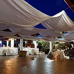 Villaggio Ristorante Pizzeria Museo Tanit מלון קרבוניה