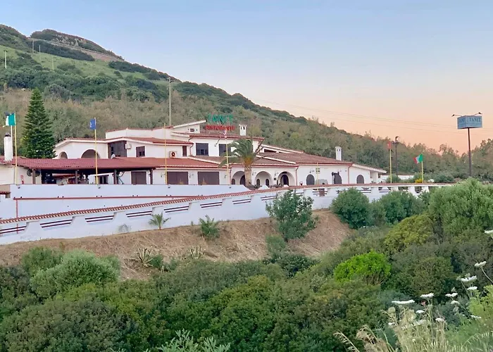 Villaggio Ristorante Pizzeria Museo Tanit Hotell 3*