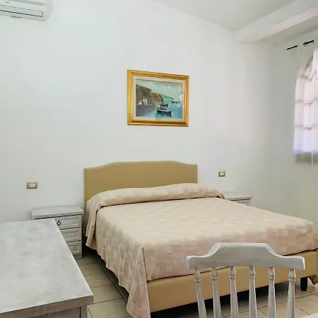 Hotel Villaggio Ristorante Pizzeria Museo Tanit Hotel