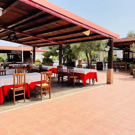 Villaggio Ristorante Pizzeria Museo Tanit Hotel