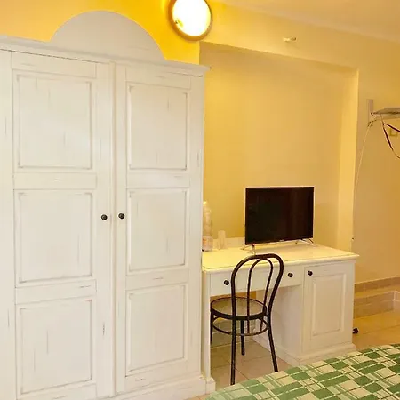 Tanit Villaggio Ristorante 3*