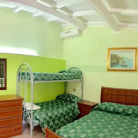 Hotel Villaggio Ristorante Pizzeria Museo Tanit Hotel 3*