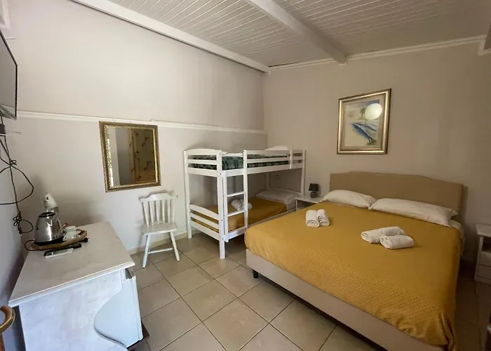 Szálloda Villaggio Ristorante Pizzeria Museo Tanit 3*